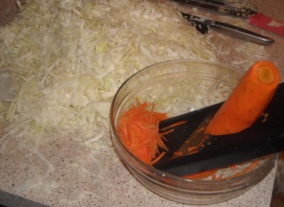 Квашеная капуста - трем морковь