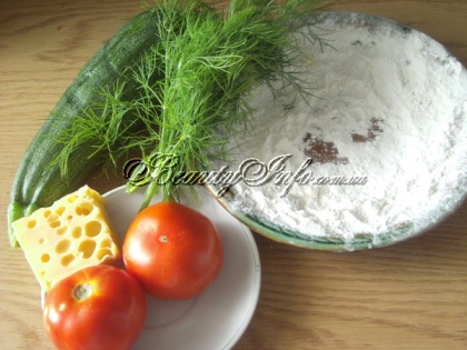 Ингредиенты для приготовления кабачков с сыром, чесноком и помидорами