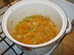 Консервирование риса с овощами - добавить болгарский перец