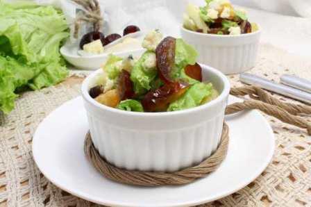 Фруктовый салат с финиками и цитрусовыми